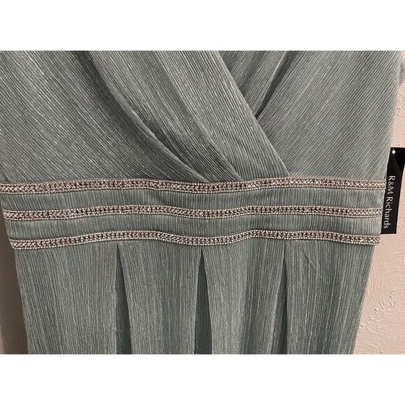 R&M Richards Long Crinkle Pleated Sleeveless Dress Rhinestone Waistband 10 Green - Picture 2 of 10
